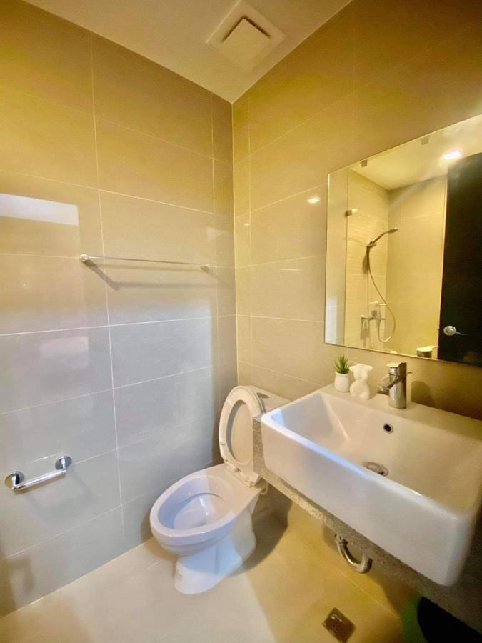 Uptown Parksuites Taguig Exterior photo