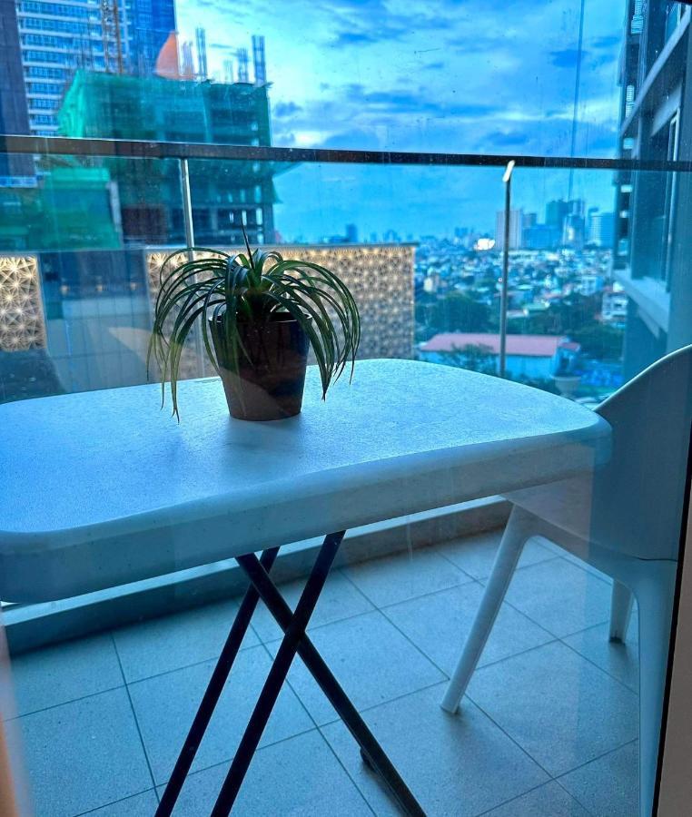 Uptown Parksuites Taguig Exterior photo